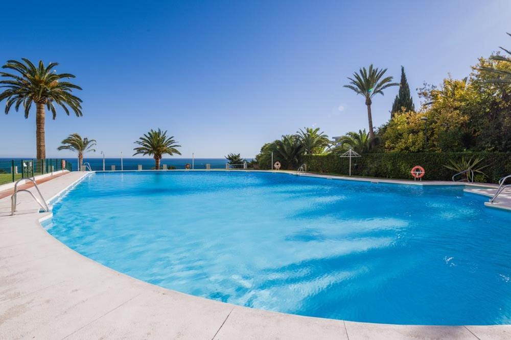 Apartamentos Calma Rentals Torremolinos Luaran gambar